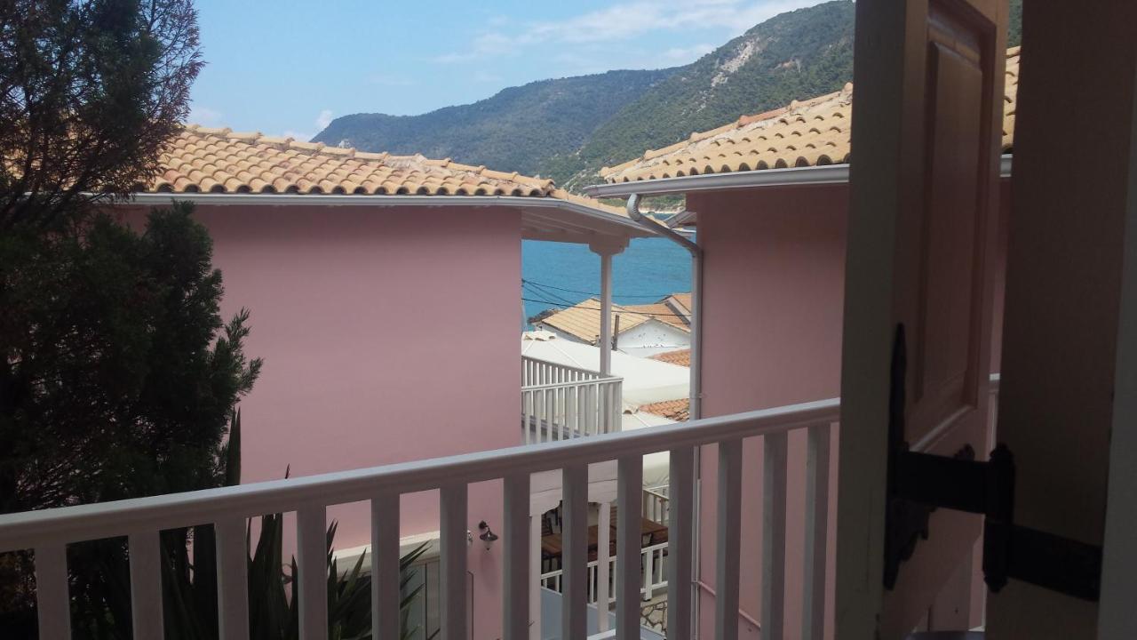 Áyios Nikítas Ionis Hotel מראה חיצוני תמונה