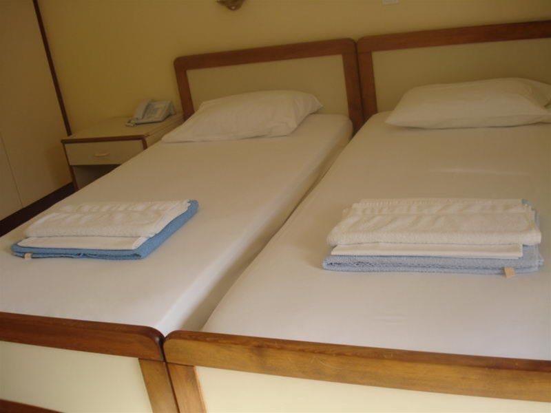 Áyios Nikítas Ionis Hotel מראה חיצוני תמונה